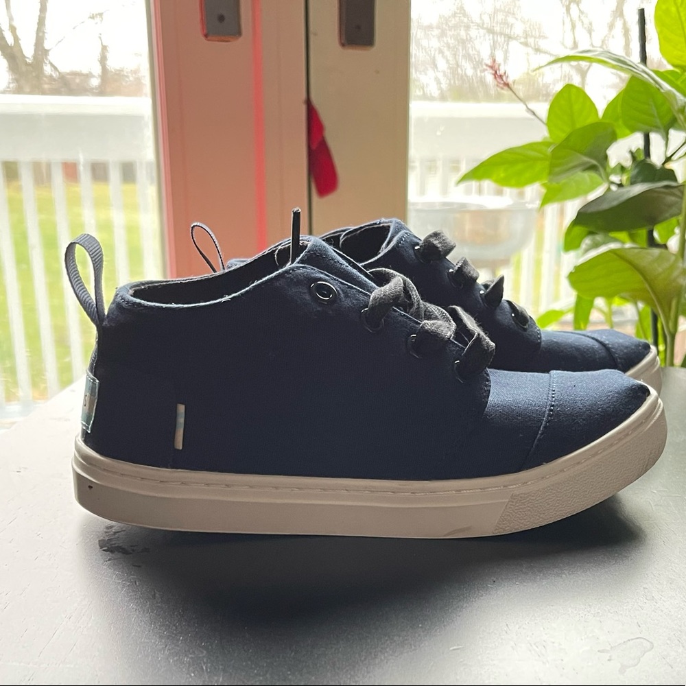 Brand New Toms